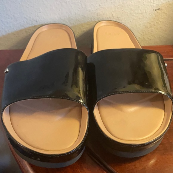 UGG Patent Leather Slides Size 11 - Picture 1 of 4